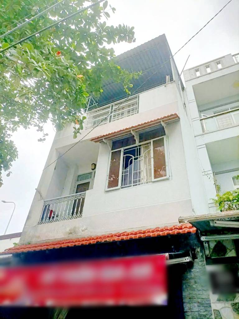 Bán nhà 2 lầu vị trí đẹp đường số 18, P. Chánh Hưng, Quận 8